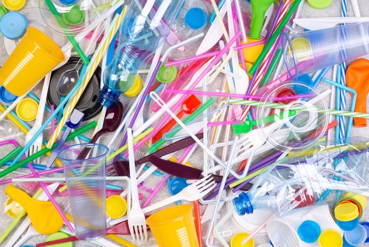 Plastiklerdeki  Kimyasalların %24’ü Tehlikeli Olabilir
